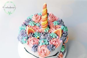 rainbow cake, czyli tęczowy tort jednorożec