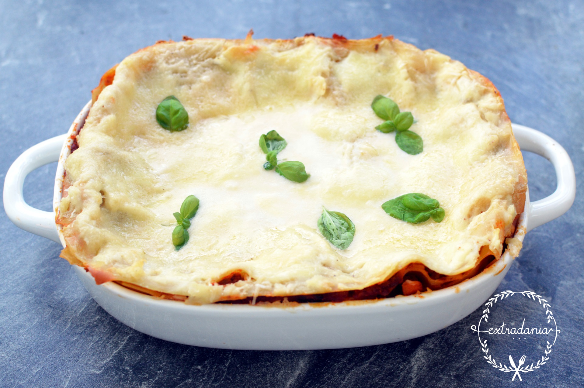 lasagne bolognese - lazania z sosem bolońskim
